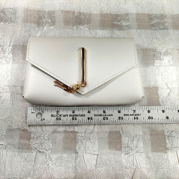 Vintage Mini Faux Leather White Cute Bag or Wallet - Picture 9 of 9